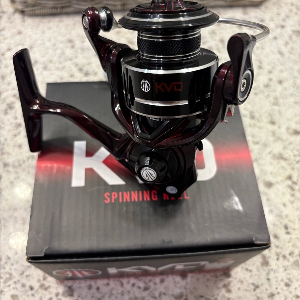 Lews KVD200 Spinning Reel